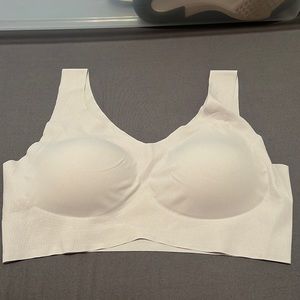 Zyia bra, low support, very comfy, worn once! M